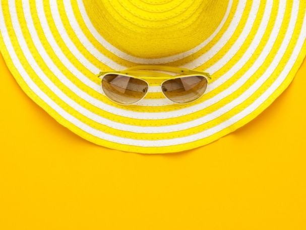 sunglasses-and-striped-retro-hat-PGEBDPR@2x